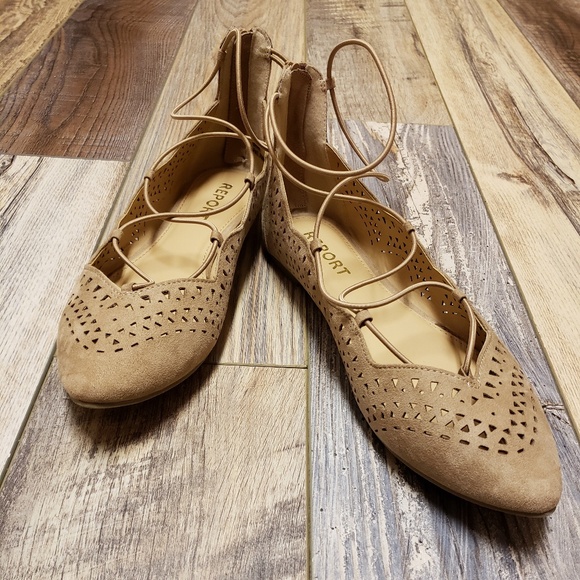 Report Shoes - NWT Report Baha Natural Gladiator Flats